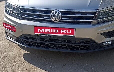 Volkswagen Tiguan II, 2018 год, 2 750 000 рублей, 2 фотография