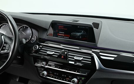 BMW 5 серия, 2018 год, 3 399 000 рублей, 10 фотография