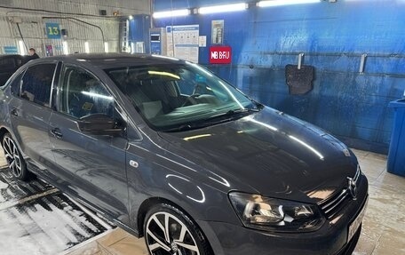 Volkswagen Polo VI (EU Market), 2012 год, 600 000 рублей, 1 фотография