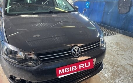 Volkswagen Polo VI (EU Market), 2012 год, 600 000 рублей, 2 фотография
