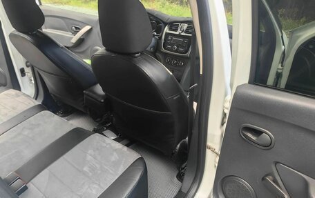 Renault Logan II, 2016 год, 650 000 рублей, 8 фотография