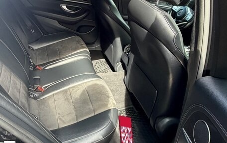 Mercedes-Benz E-Класс, 2018 год, 3 000 000 рублей, 7 фотография