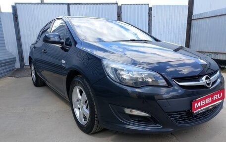 Opel Astra J, 2013 год, 730 000 рублей, 2 фотография
