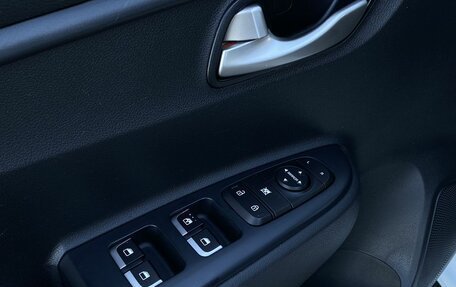 KIA Rio IV, 2021 год, 1 749 000 рублей, 19 фотография