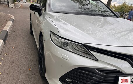 Toyota Camry, 2019 год, 2 750 000 рублей, 3 фотография