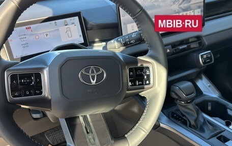 Toyota RAV4, 2026 год, 4 090 000 рублей, 23 фотография