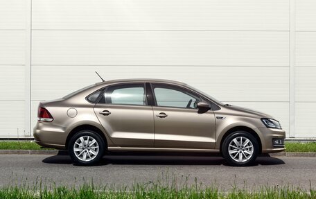 Volkswagen Polo VI (EU Market), 2018 год, 1 299 000 рублей, 2 фотография