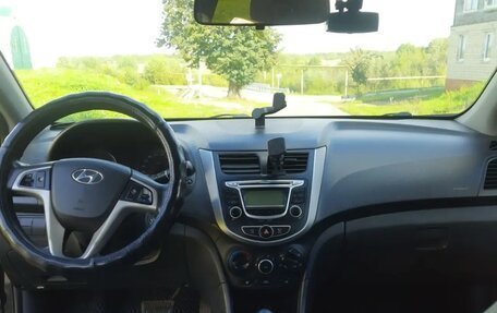 Hyundai Solaris II рестайлинг, 2013 год, 745 000 рублей, 5 фотография