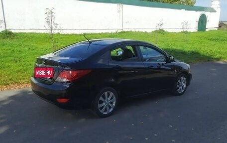Hyundai Solaris II рестайлинг, 2013 год, 745 000 рублей, 3 фотография