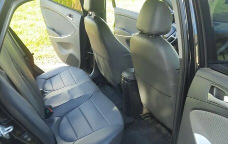 Hyundai Solaris II рестайлинг, 2013 год, 745 000 рублей, 10 фотография
