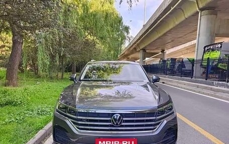 Volkswagen Touareg III, 2022 год, 5 670 006 рублей, 2 фотография