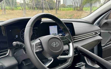 Hyundai Elantra, 2022 год, 1 590 000 рублей, 7 фотография