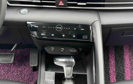 Hyundai Elantra, 2022 год, 1 590 000 рублей, 11 фотография