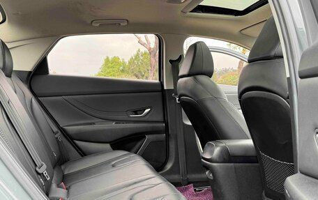 Hyundai Elantra, 2022 год, 1 590 000 рублей, 17 фотография