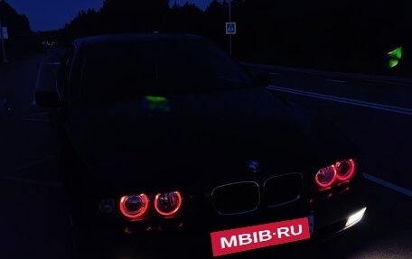 BMW 5 серия, 1998 год, 299 000 рублей, 2 фотография