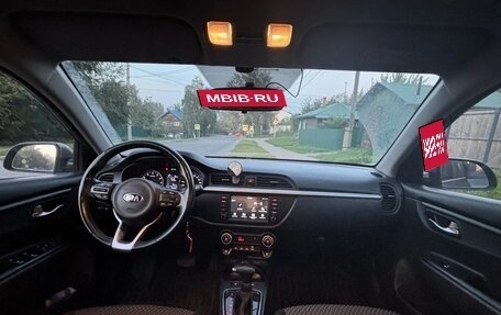 KIA Rio IV, 2018 год, 1 550 000 рублей, 3 фотография
