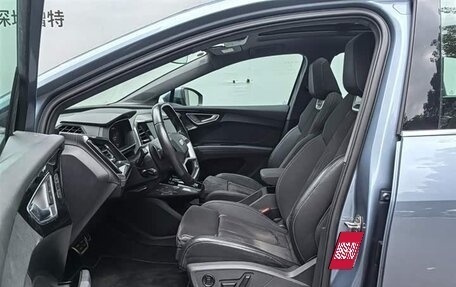 Audi Q4 e-tron, 2024 год, 4 550 000 рублей, 9 фотография