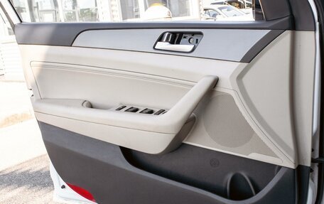 Hyundai Sonata VII, 2019 год, 1 355 000 рублей, 12 фотография