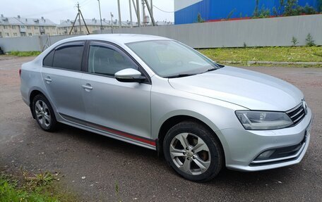 Volkswagen Jetta VI, 2016 год, 1 000 000 рублей, 4 фотография