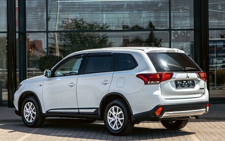 Mitsubishi Outlander III рестайлинг 3, 2018 год, 1 495 000 рублей, 4 фотография