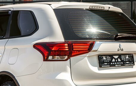 Mitsubishi Outlander III рестайлинг 3, 2018 год, 1 495 000 рублей, 10 фотография
