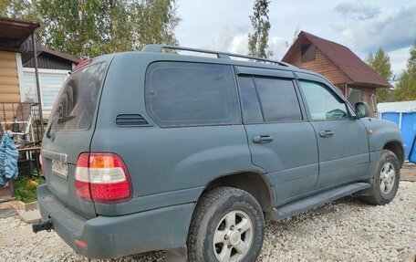 Toyota Land Cruiser 100 рестайлинг 2, 2000 год, 1 299 000 рублей, 2 фотография