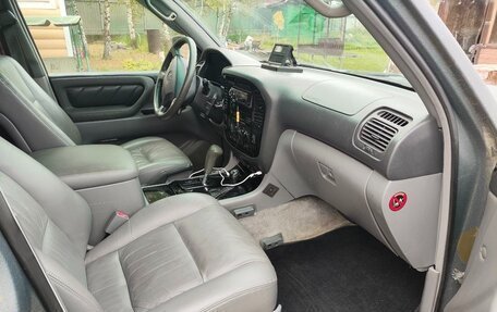 Toyota Land Cruiser 100 рестайлинг 2, 2000 год, 1 299 000 рублей, 12 фотография