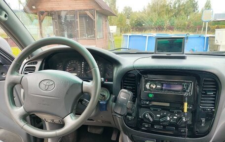 Toyota Land Cruiser 100 рестайлинг 2, 2000 год, 1 299 000 рублей, 20 фотография