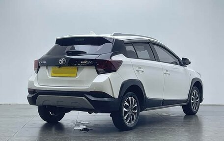 Toyota Yaris Cross, 2023 год, 1 535 000 рублей, 5 фотография