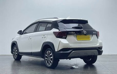 Toyota Yaris Cross, 2023 год, 1 535 000 рублей, 6 фотография