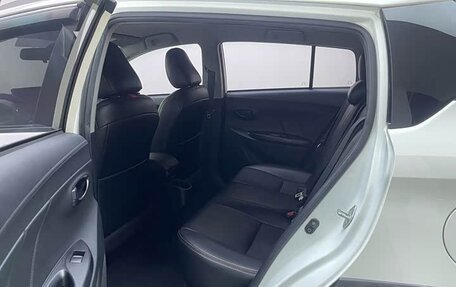Toyota Yaris Cross, 2023 год, 1 535 000 рублей, 15 фотография