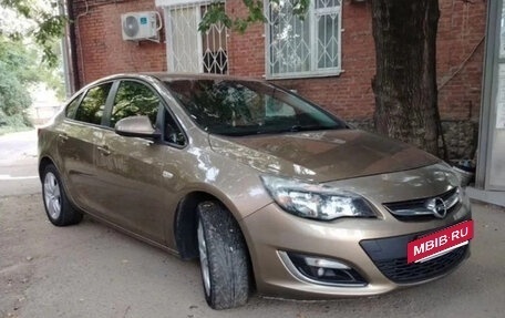 Opel Astra J, 2012 год, 600 000 рублей, 4 фотография