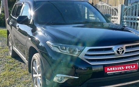 Toyota Highlander III, 2012 год, 2 410 000 рублей, 4 фотография
