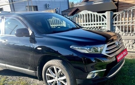 Toyota Highlander III, 2012 год, 2 410 000 рублей, 3 фотография