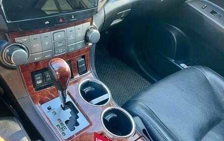 Toyota Highlander III, 2012 год, 2 410 000 рублей, 9 фотография