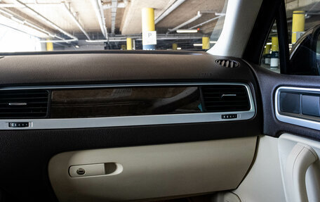 Volkswagen Touareg III, 2012 год, 2 250 000 рублей, 8 фотография