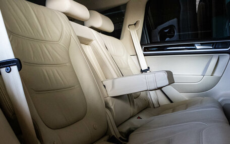 Volkswagen Touareg III, 2012 год, 2 250 000 рублей, 11 фотография