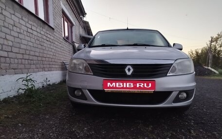 Renault Logan I, 2013 год, 380 000 рублей, 1 фотография