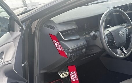 Toyota Camry, 2024 год, 3 550 000 рублей, 7 фотография