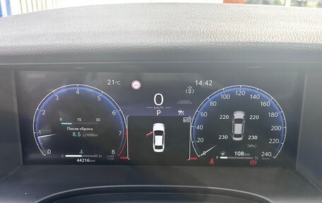 Toyota Camry, 2024 год, 3 550 000 рублей, 13 фотография
