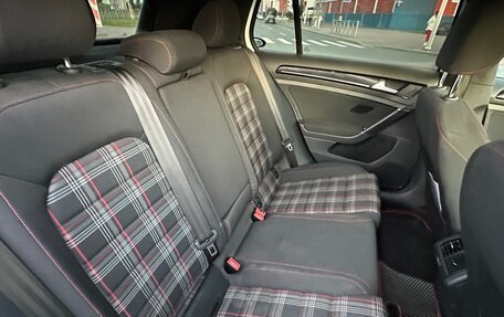 Volkswagen Golf GTI VII, 2017 год, 1 900 000 рублей, 10 фотография