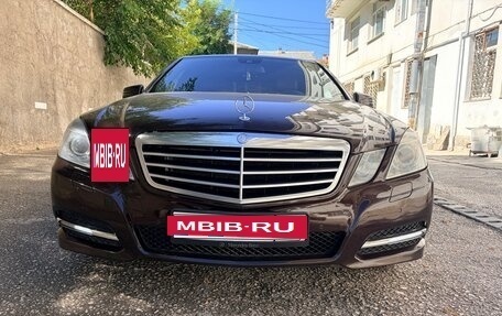 Mercedes-Benz E-Класс, 2012 год, 1 860 000 рублей, 2 фотография