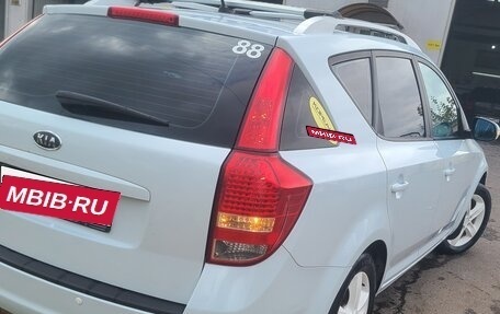 KIA cee'd I рестайлинг, 2011 год, 650 000 рублей, 8 фотография
