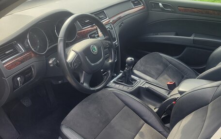 Skoda Superb III рестайлинг, 2012 год, 1 200 000 рублей, 8 фотография