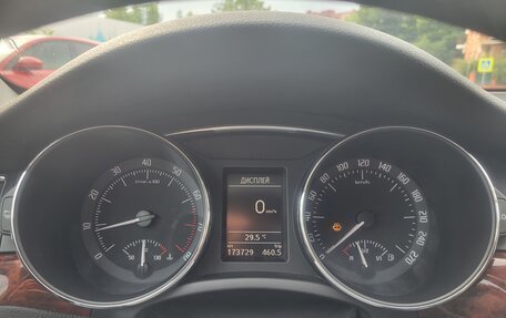 Skoda Superb III рестайлинг, 2012 год, 1 200 000 рублей, 9 фотография