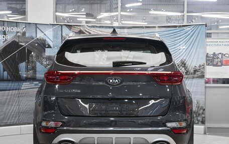 KIA Sportage IV рестайлинг, 2018 год, 1 899 000 рублей, 5 фотография