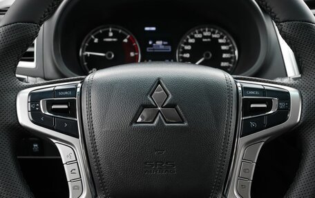 Mitsubishi Pajero Sport III рестайлинг, 2019 год, 2 799 000 рублей, 12 фотография