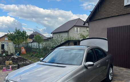 Mercedes-Benz E-Класс, 2004 год, 680 000 рублей, 3 фотография