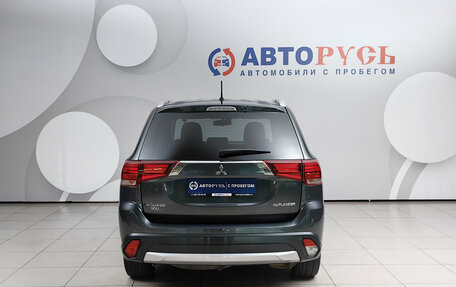 Mitsubishi Outlander III рестайлинг 3, 2015 год, 1 525 000 рублей, 4 фотография