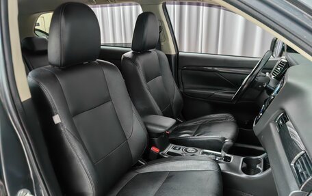 Mitsubishi Outlander III рестайлинг 3, 2015 год, 1 525 000 рублей, 7 фотография